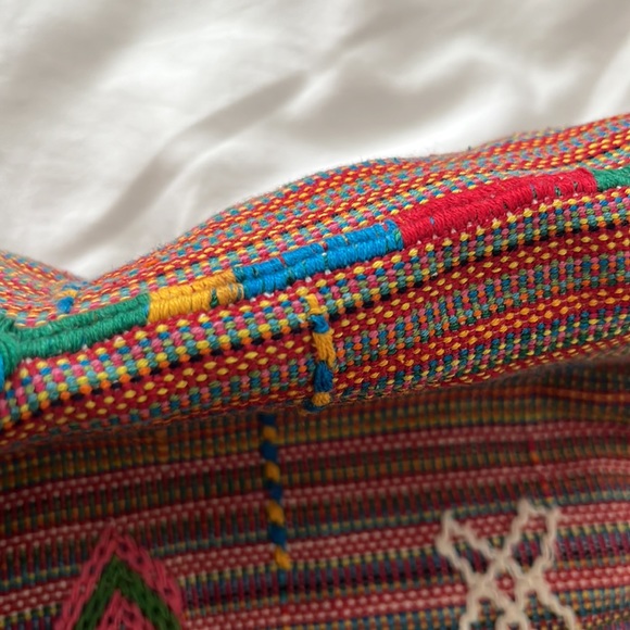 Excellent condition! Handwoven and Vintage Guatemalan top. Colorful & vibrant - Picture 6 of 10